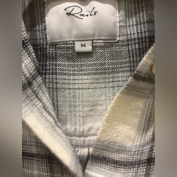 Rails “Ronin” Mixed Plaid Flannel Shirt in Medium. Cotton blend with frayed hem - Picture 9 of 10